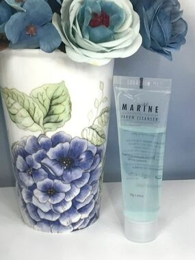 Marine Cleansing Serum by Meg Cosmetics 30ml Mini Travel size *NEW!
